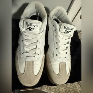 Reebok Womens White and Beige Sneakers
